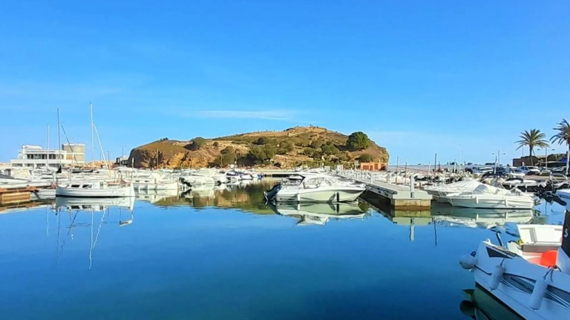 Duplex Con Piscina En El Centro Del Puerto De Llanca, Cerca De Playas Y Comercios - Es-170-34