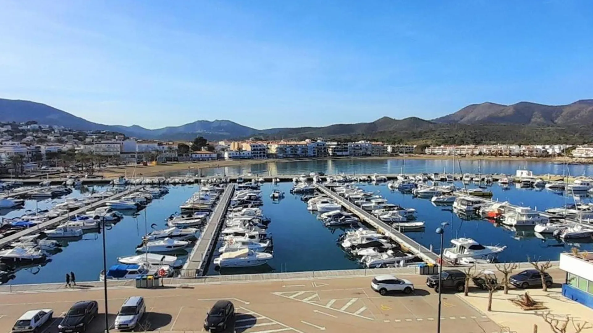 Duplex Con Piscina En El Centro Del Puerto De Llanca, Cerca De Playas Y Comercios - Es-170-34 0*,  Spagna