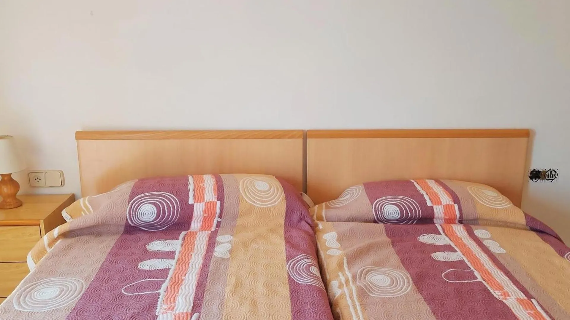 Duplex Con Piscina En El Centro Del Puerto De Llanca, Cerca De Playas Y Comercios - Es-170-34 Lägenhet